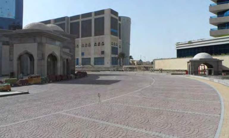 Al-Dafna Mosque plaza